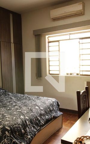 Casa à venda com 332m², 4 quartos e 2 vagasSuíte 2