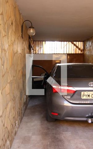 Casa à venda com 332m², 4 quartos e 2 vagasGaragem
