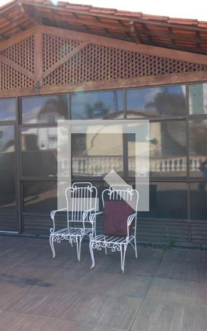 Casa à venda com 332m², 4 quartos e 2 vagasVaranda