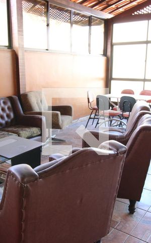 Casa à venda com 332m², 4 quartos e 2 vagasVaranda