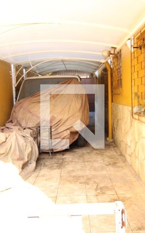 Casa à venda com 332m², 4 quartos e 2 vagasCorredor