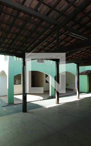 Casa à venda com 577m², 4 quartos e 4 vagasGaragem