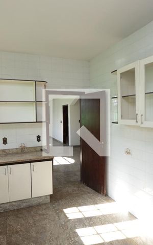 Casa à venda com 577m², 4 quartos e 4 vagasCozinha