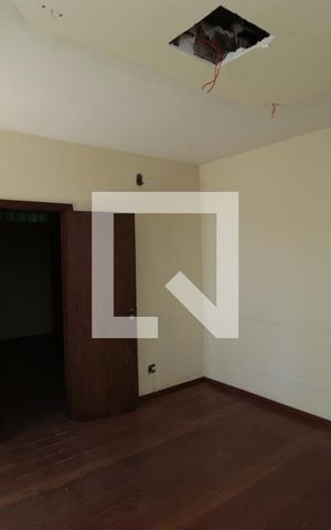 Casa à venda com 577m², 4 quartos e 4 vagasSuíte 1