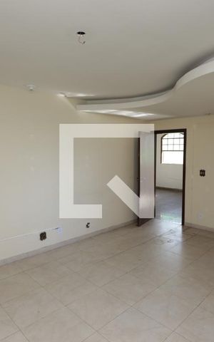 Casa à venda com 577m², 4 quartos e 4 vagasSala