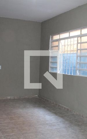 Casa para alugar com 100m², 1 quarto e sem vagaSala