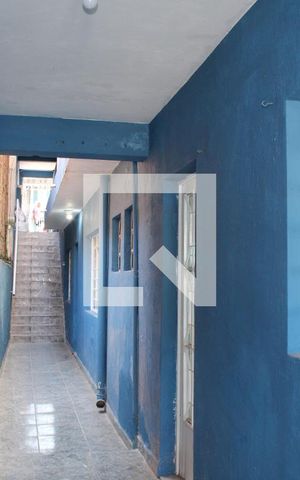 Casa para alugar com 100m², 1 quarto e sem vagaCorredor