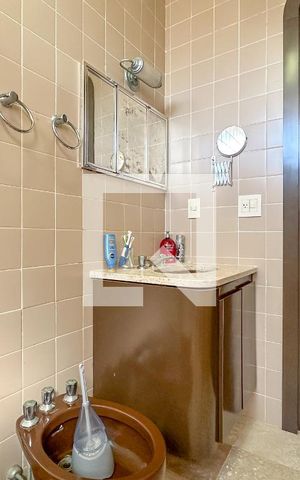 Apartamento para alugar com 190m², 3 quartos e 1 vaga Apartamento para alugar com 190m², 3 quartos e 1 vagaBanheiro 2