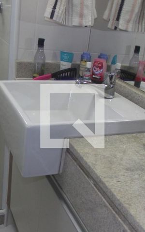 Apartamento à venda com 57m², 2 quartos e 1 vagaBanheiro 2
