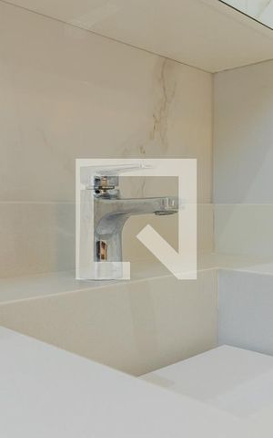 Apartamento à venda com 129m², 3 quartos e 2 vagas Apartamento à venda com 129m², 3 quartos e 2 vagasBanheiro da Suíte 2