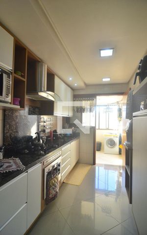 Apartamento à venda com 128m², 3 quartos e 2 vagasCozinha