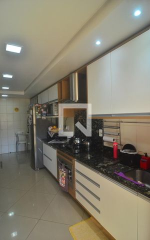 Apartamento à venda com 128m², 3 quartos e 2 vagasCozinha