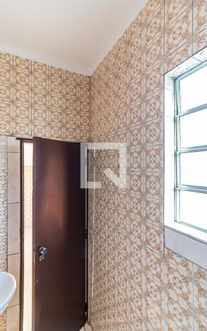 Casa para alugar com 40m², 1 quarto e sem vaga Casa para alugar com 40m², 1 quarto e sem vagaBanheiro
