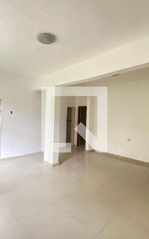 Casa para alugar com 78m², 2 quartos e sem vaga Casa para alugar com 78m², 2 quartos e sem vagaSala