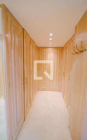 Apartamento para alugar com 550m², 3 quartos e 3 vagas Apartamento para alugar com 550m², 3 quartos e 3 vagasCloset