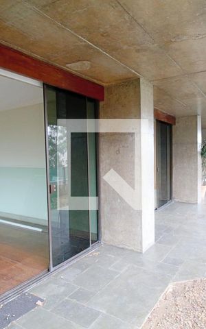 Apartamento para alugar com 550m², 3 quartos e 3 vagas Apartamento para alugar com 550m², 3 quartos e 3 vagasVaranda