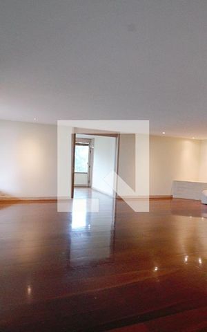 Apartamento para alugar com 550m², 3 quartos e 3 vagas Apartamento para alugar com 550m², 3 quartos e 3 vagasSala