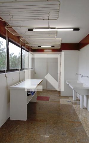 Apartamento para alugar com 550m², 3 quartos e 3 vagas Apartamento para alugar com 550m², 3 quartos e 3 vagasÁrea de Serviço