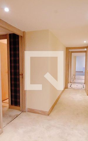 Apartamento para alugar com 550m², 3 quartos e 3 vagas Apartamento para alugar com 550m², 3 quartos e 3 vagasSuíte 1