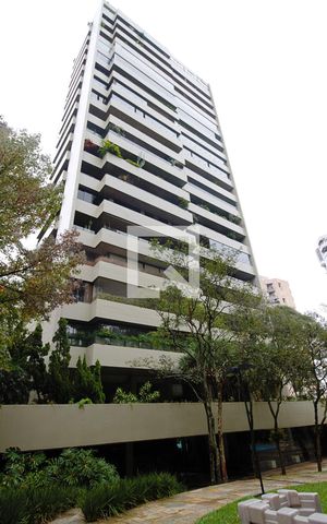 Apartamento para alugar com 550m², 3 quartos e 3 vagas Apartamento para alugar com 550m², 3 quartos e 3 vagasFachada