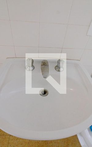 Apartamento para alugar com 550m², 3 quartos e 3 vagas Apartamento para alugar com 550m², 3 quartos e 3 vagasBanheiro de serviço