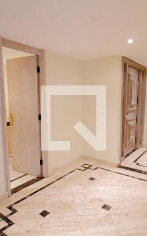 Apartamento para alugar com 550m², 3 quartos e 3 vagas Apartamento para alugar com 550m², 3 quartos e 3 vagasEntrada