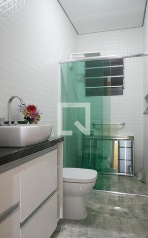 Casa à venda com 230m², 3 quartos e 2 vagas Casa à venda com 230m², 3 quartos e 2 vagasBanheiro Quarto 3