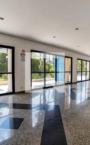 Apartamento à venda com 86m², 3 quartos e 2 vagas Apartamento à venda com 86m², 3 quartos e 2 vagasÁrea Comum - Salão de Festas