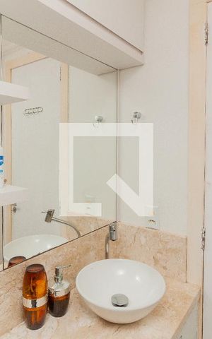 Apartamento à venda com 60m², 2 quartos e 1 vaga Apartamento à venda com 60m², 2 quartos e 1 vagaBanheiro