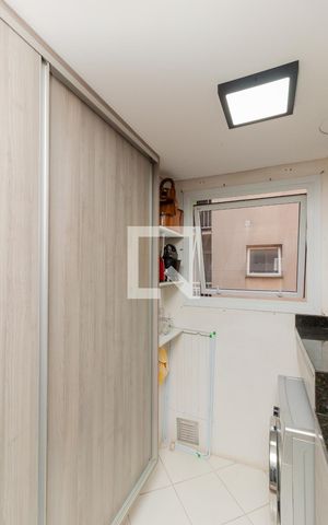 Apartamento à venda com 60m², 2 quartos e 1 vaga Apartamento à venda com 60m², 2 quartos e 1 vagaCozinha e Área de Serviço