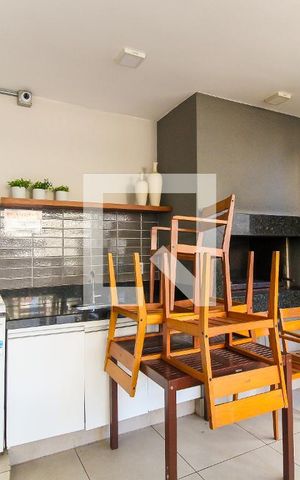 Apartamento à venda com 37m², 2 quartos e sem vaga Apartamento à venda com 37m², 2 quartos e sem vagaSalão de Festas