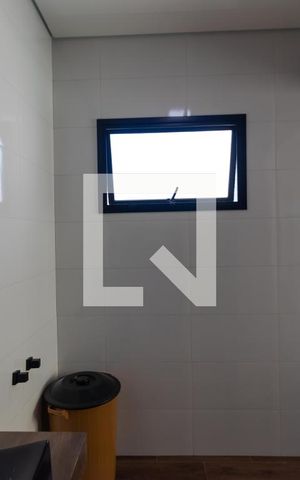 Casa à venda com 200m², 3 quartos e 2 vagas Casa à venda com 200m², 3 quartos e 2 vagasBanheiro da Suíte 03