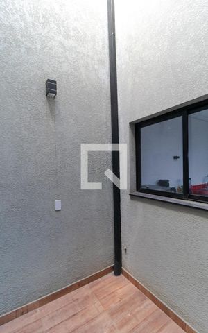 Casa à venda com 200m², 3 quartos e 2 vagas Casa à venda com 200m², 3 quartos e 2 vagasÁrea de Luz