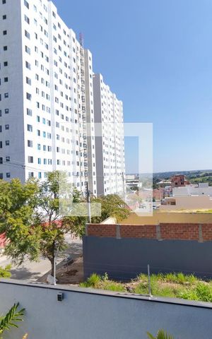 Casa à venda com 200m², 3 quartos e 2 vagas Casa à venda com 200m², 3 quartos e 2 vagasVista da Sacada da Suíte 03 e Sala de TV