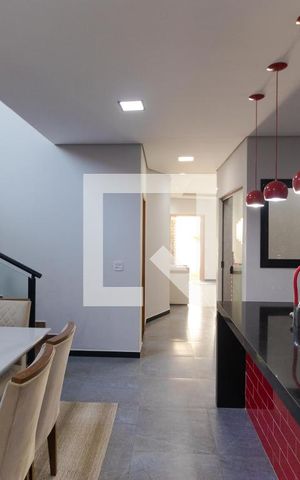 Casa à venda com 200m², 3 quartos e 2 vagas Casa à venda com 200m², 3 quartos e 2 vagasSala de Jantar