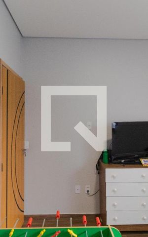 Casa à venda com 200m², 3 quartos e 2 vagas Casa à venda com 200m², 3 quartos e 2 vagasSuíte 02