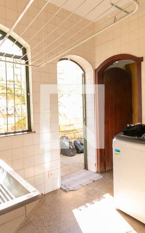 Casa para alugar com 352m², 6 quartos e 6 vagasÁrea de Serviço
