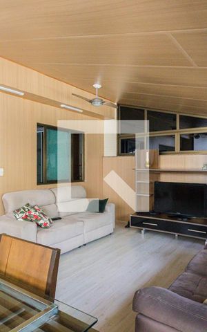 Casa de condomínio à venda com 284m², 4 quartos e 4 vagas Casa de condomínio à venda com 284m², 4 quartos e 4 vagasSala 2