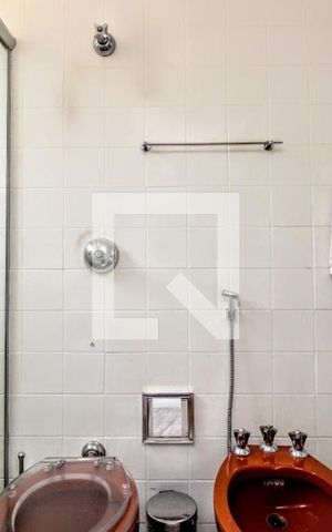 Apartamento à venda com 166m², 4 quartos e 2 vagasBanheiro suíte 