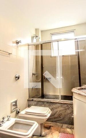 Apartamento à venda com 166m², 4 quartos e 2 vagasBanheiro social 