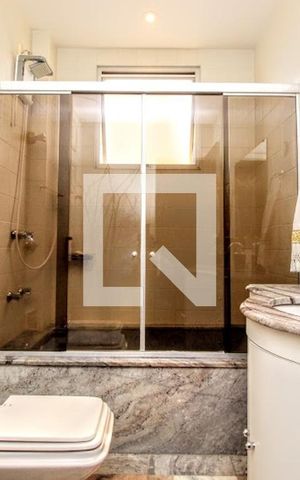 Apartamento à venda com 166m², 4 quartos e 2 vagasBanheiro social 