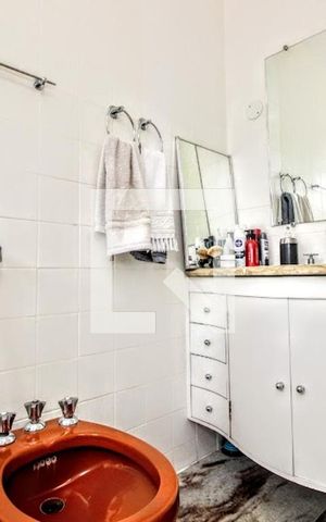 Apartamento à venda com 166m², 4 quartos e 2 vagasBanheiro suíte 