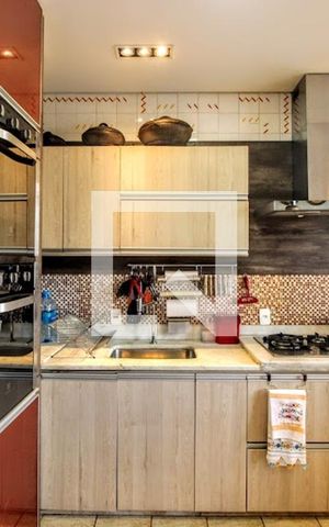 Apartamento à venda com 166m², 4 quartos e 2 vagasCozinha