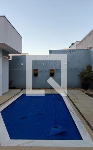 Casa de condomínio à venda com 212m², 3 quartos e 4 vagas Piscina