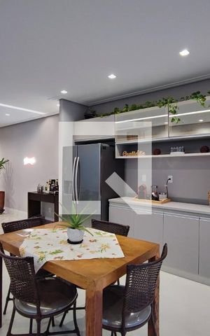 Casa de condomínio à venda com 212m², 3 quartos e 4 vagasCozinha