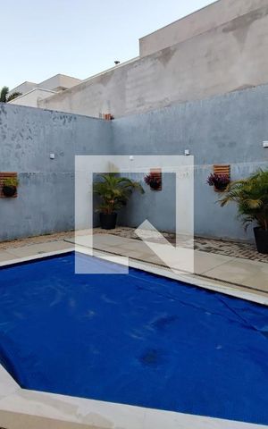 Casa de condomínio à venda com 212m², 3 quartos e 4 vagas Piscina