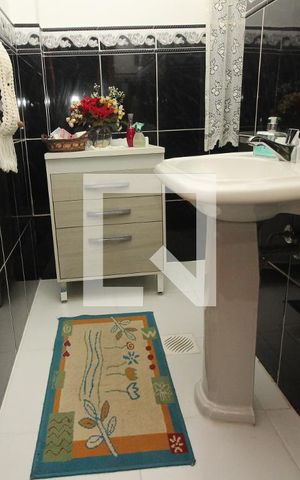 Apartamento à venda com 160m², 3 quartos e sem vaga Apartamento à venda com 160m², 3 quartos e sem vagaLavabo