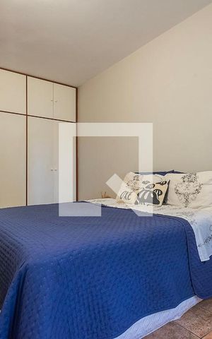 Casa à venda com 300m², 5 quartos e 2 vagas Casa à venda com 300m², 5 quartos e 2 vagasQuarto 3