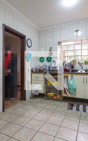 Casa à venda com 300m², 5 quartos e 2 vagas Casa à venda com 300m², 5 quartos e 2 vagasCozinha