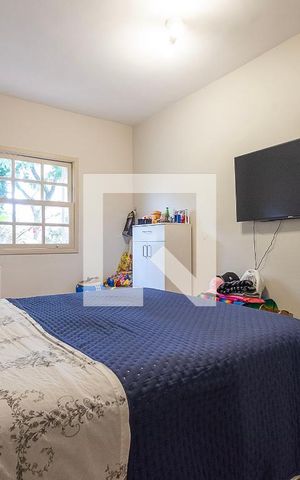 Casa à venda com 300m², 5 quartos e 2 vagas Casa à venda com 300m², 5 quartos e 2 vagasQuarto 3